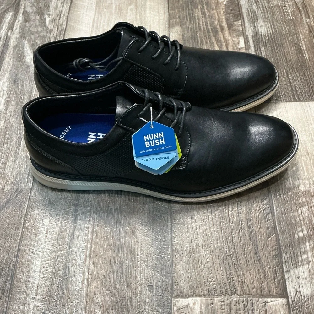 Nunn Bush Black Derby with Tan Sole Size 9.5